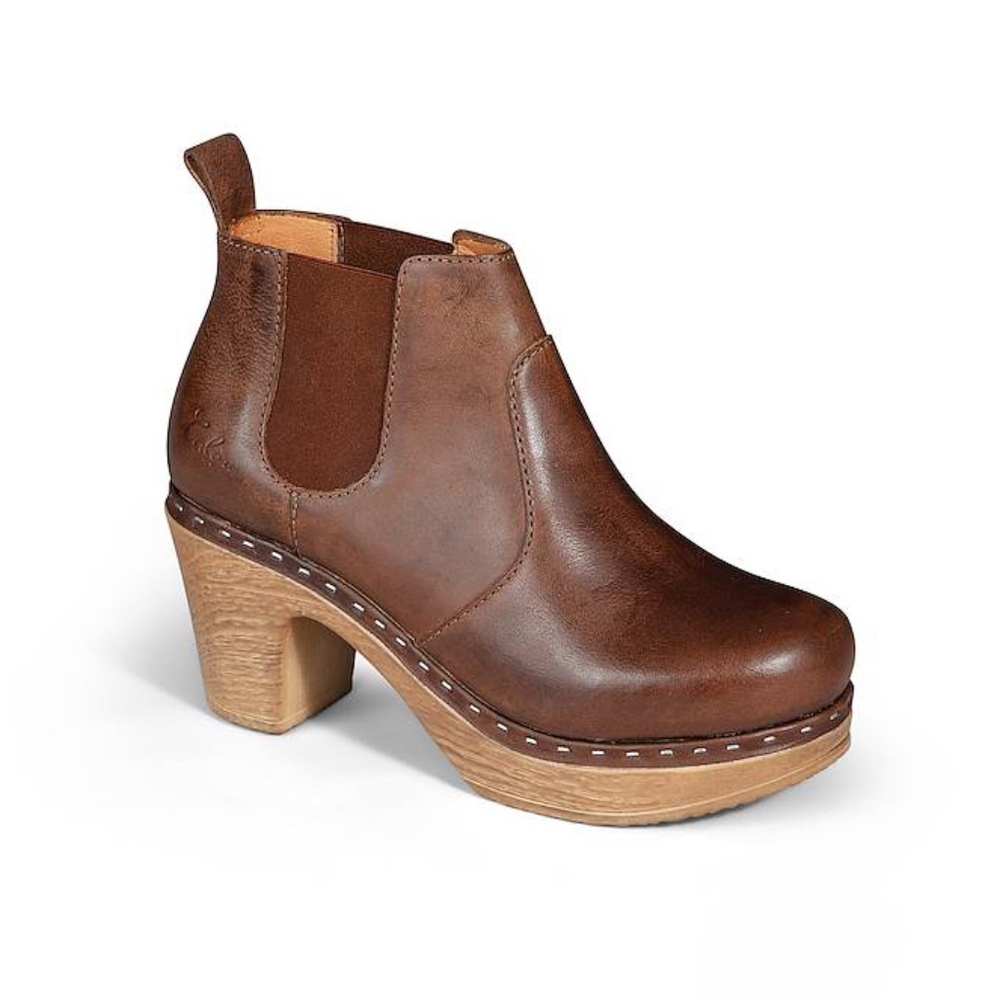 NEW! Calou Vintage Brown nubuck leather clog boots